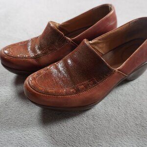 Ariat Brown Leather Clogs size 7B